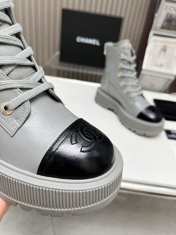 SHORT BOOTS IN SLATE GREY MIX BLACK COWHIDE