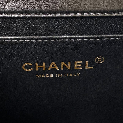 FLAP BAG 22 IN BLACK CALFSKIN WITH DOUBLE GOLD BALL