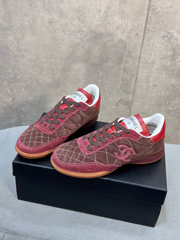 CHANEL 26S SNEAKERS IN DARK BROWN AND BURGUNDY RED SUEDE QUILTED CC LOGO