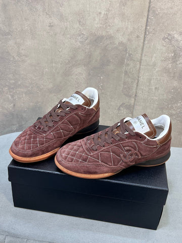 CHANEL 26S SNEAKERS IN DARK BROWN SUEDE QUILTED CC LOGO