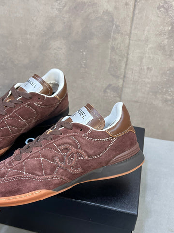 CHANEL 26S SNEAKERS IN DARK BROWN SUEDE QUILTED CC LOGO