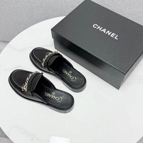 CC FLAT MULE 25S IN BLACK CALFSKIN STYLE 2