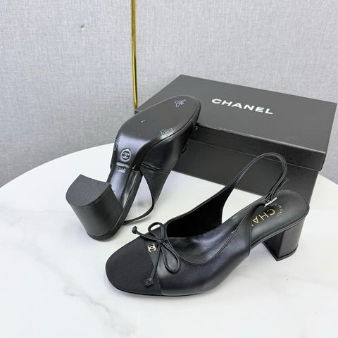 CHANEL 26S SLINGBACK HEELS 45 MM IN BLACK LAMBSKIN AND FABRIC