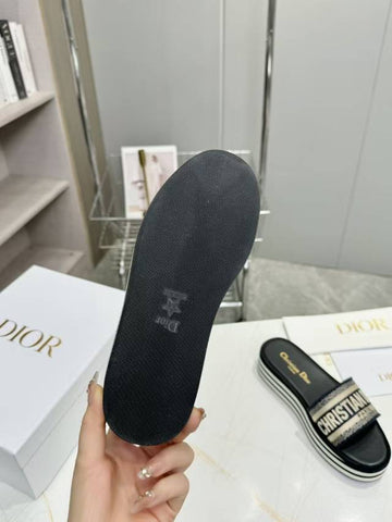 CD DWAY PLATFORM SLIDE IN BLACK AND WHITE COTTON STRIPED SOLE