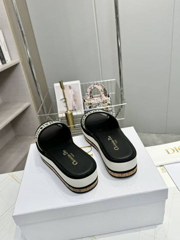 CD DWAY PLATFORM SLIDE IN BLACK AND WHITE COTTON EMBOSSED LOGO