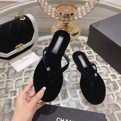 Double CC Velvet Flip Flop Thongs Black