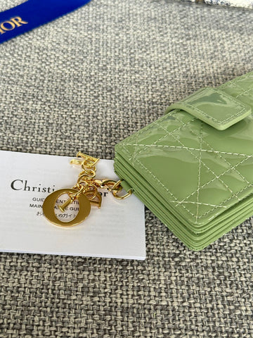 LADY JASMINE CARD HOLDER 10 IN LIGHT GREEN QUILTED PATENT CALFSKIN