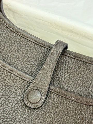 HM 26S EVELYNE BAG 23MM IN DARK BROWN GRAINED CALFSKIN