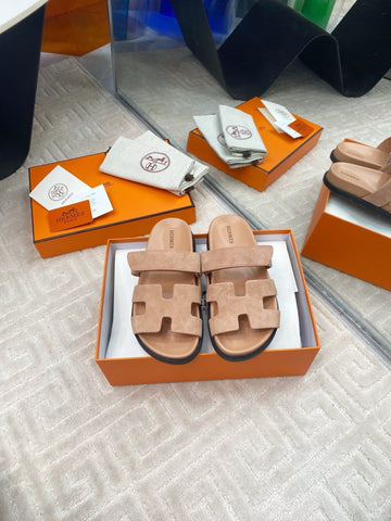 HM CHYPRE SANDALS IN DARK BEIGE SUEDE
