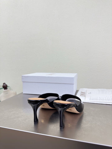 DIOR 26S KITTEN HEEL MULE SANDALS IN BLACK PATENT CALFSKIN WITH LOGO