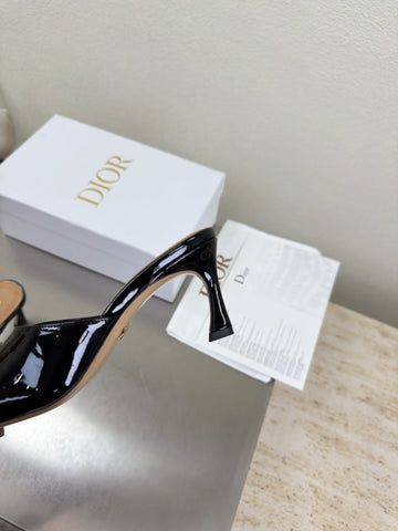 DIOR 26S KITTEN HEEL MULE SANDALS IN BLACK PATENT CALFSKIN WITH LOGO
