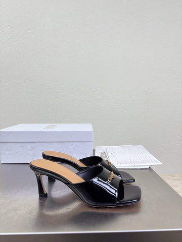 DIOR 26S KITTEN HEEL MULE SANDALS IN BLACK PATENT CALFSKIN WITH LOGO