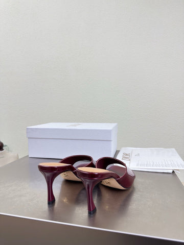 DIOR 26S KITTEN HEEL MULE SANDALS IN BURGUNDY RED PATENT CALFSKIN WITH LOGO