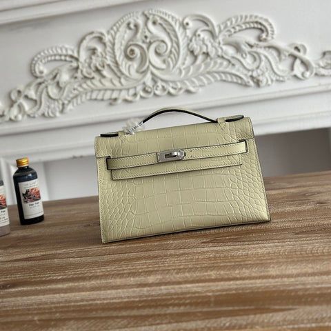 HM 26S KELLY MINI 22MM IN BEIGE CROC EMBOSSED CALFSKIN SILVER KELLY BUCKLE