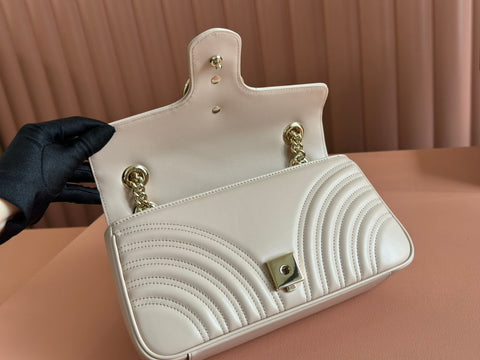 MARMONT MEDIUM SHOUDER BAG 26 IN LIGHT BEIGE CALFSKIN