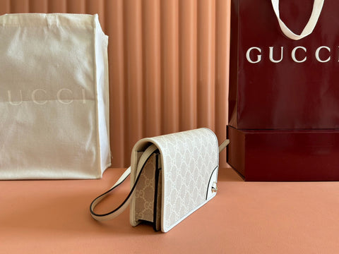 EMBLEM WALLET GG MONOGRAM 20 IN BEIGE AND WHITE SMOOTH CALFSKIN