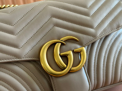 MARMONT SHOULDER BAG 31 IN BEIGE CALFSKIN GOLD CHAIN