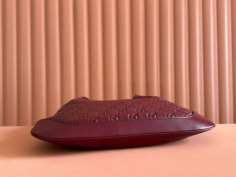 MEDIUM B SHOULDER BAG 42 IN ROSSO ANCORA RED GG EMBOSSED CALFSKIN