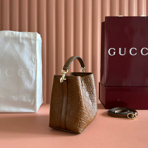 GUCCI 26S HAND BAG 19 IN BROWN CALFSKIN WITH MONOGRAM PATTERN