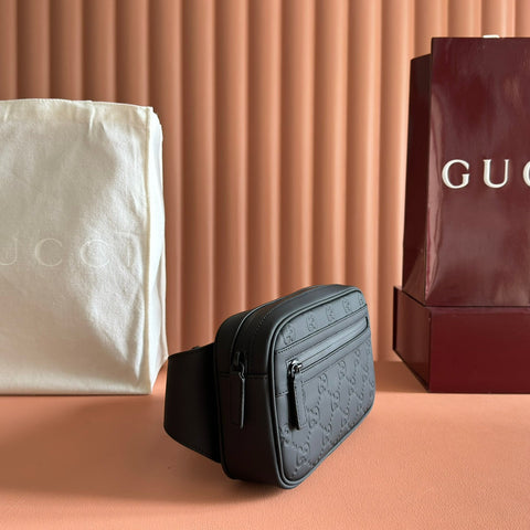 GUCCI 25S MARMONT MATELASSÉ WAIST BAG 24 CM IN BLACK CALFSKIN