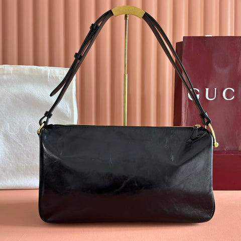 GUCCI 26S SHOULDER BAG 38 IN BLACK SHINY CALFSKIN