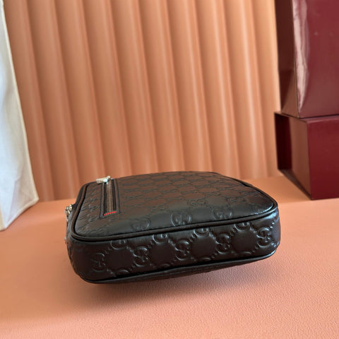 GUCCI 26S CROSSBODY BAG 28 IN BLACK EMBOSSED CALFSKIN