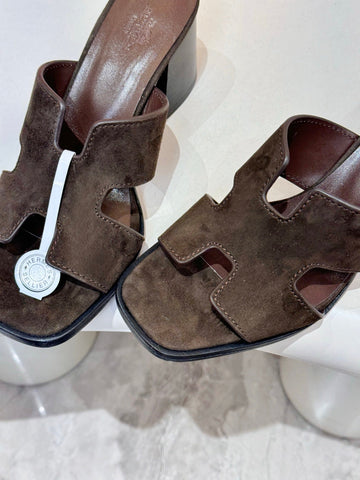 HM 26S HELIA SANDAL 70MM IN DARK BROWN SUEDE
