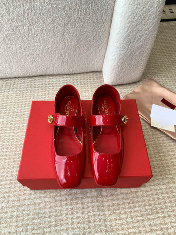 VLOGO LOCKER MARY-JANE BALLERINA IN CRIMSON RED CALFSKIN