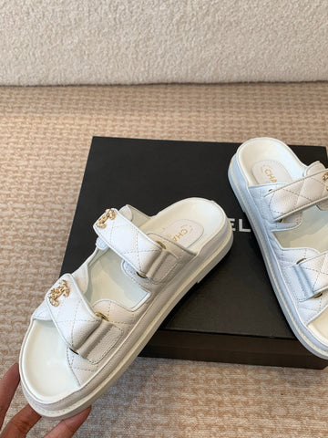 DAD SANDAL IN WHITE SHEEPSKIN MULE
