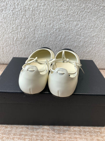 MARY JANE BALLERINA IN WHITE LAMBSKIN