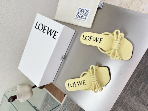 LOEWE 26S FLAMENCO KNOT SANDAL IN BUTTER YELLOW CALFSKIN