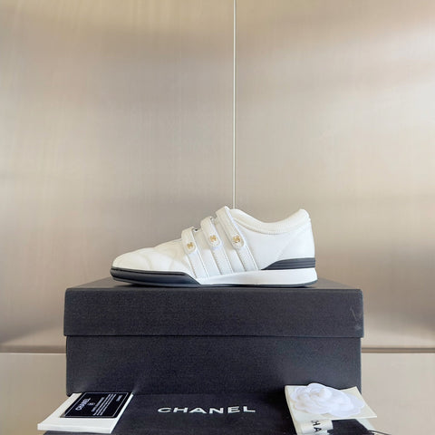 CC MARY JANE SNEAKER IN WHITE LAMBSKIN
