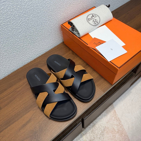 HM 26S KAZIMIR SANDAL IN BLACK CALFSKIN AND CARAMEL BROWN SUEDE