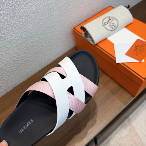 HM 26S KAZIMIR SANDAL IN WHITE CALFSKIN AND PINK FABRIC