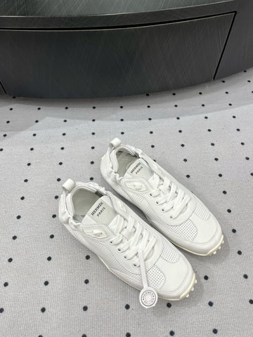 TRAIL SNEAKER IN WHITE CALFSKIN
