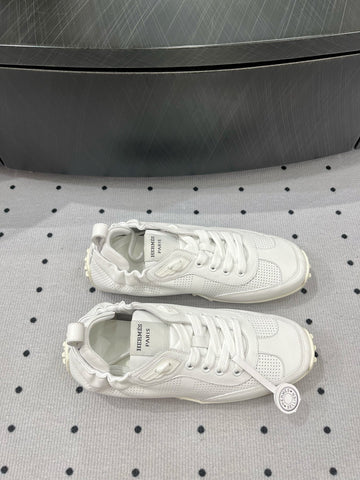 TRAIL SNEAKER IN WHITE CALFSKIN