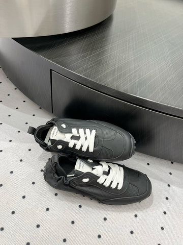 TRAIL SNEAKER IN BLACK CALFSKIN