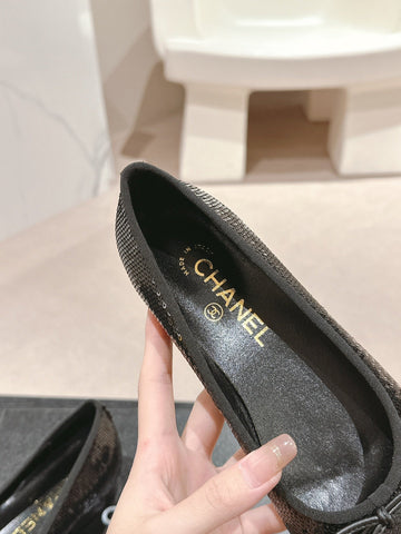 BALLET FLATS IN BLACK GLITTERED TULLE AND SATIN