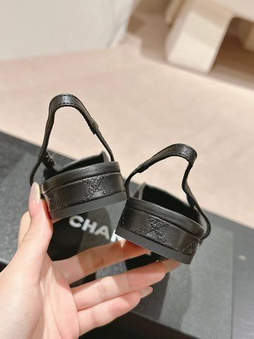 SLINGBACKS IN BLACK LAMBSKIN AND SATIN