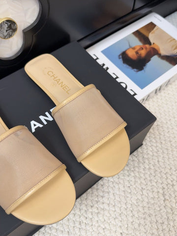 FLAT SLIDE IN FLAX YELLOW MESH AND SUEDE