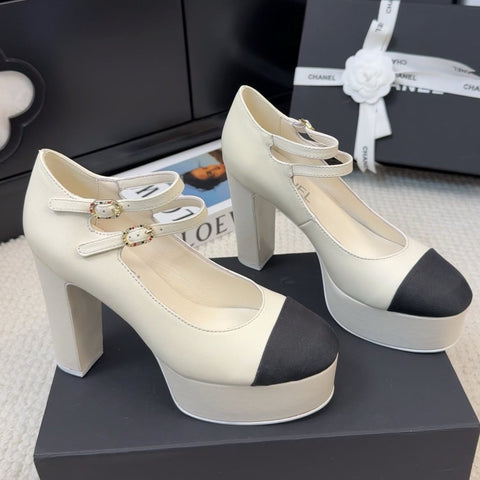 FLATFORM SANDAL IN PALE YELLOW CALFSKIN AND BLACK FABRIC