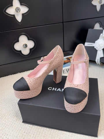 FLATFORM SANDAL IN LIGHT PINK TWEED AND BLACK FABRIC