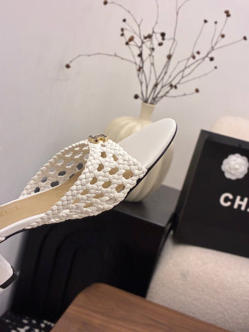 CHANEL 26S HIGH-HEELED BACK-STRAP SANDALS 60 MM IN WHITE WOVEN LAMBSKIN