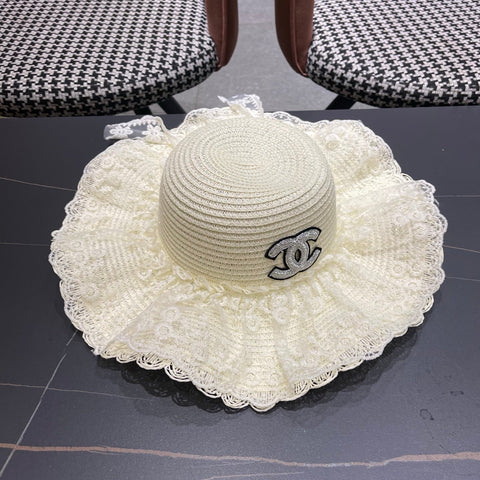 CHANEL 26S LACE-OVERLAY WIDE-BRIM STRAW HAT 335729