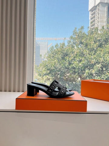 0ASIS SANDAL IN BLACK CALFSKIN WITH STUD