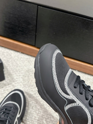 CLASSIC TRAINER IN BLACK FABRIC