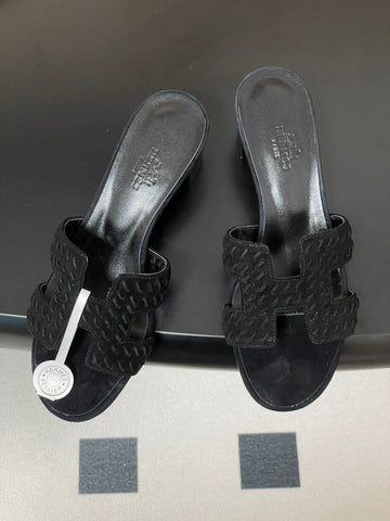 HM 25S ORAN HIGH‑HEEL SANDAL IN BLACK SUEDE AND LAMBSKIN