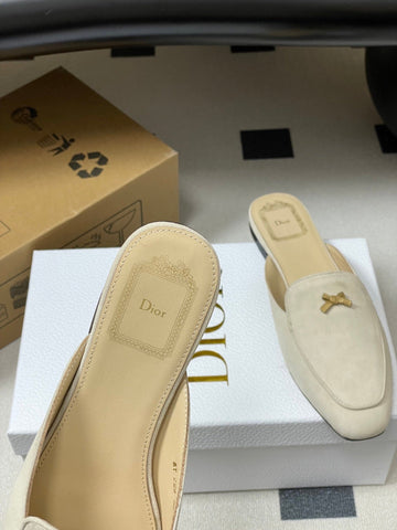 DIOR 26S MULES IN BEIGE SUEDE WITH BOW