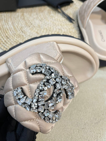 New Style Diamond Buckle Double C Thick Bottom Slippers Beige Cream Sheepskin