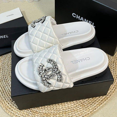 New Style Diamond Buckle Double C Thick Bottom Slippers White Sheepskin